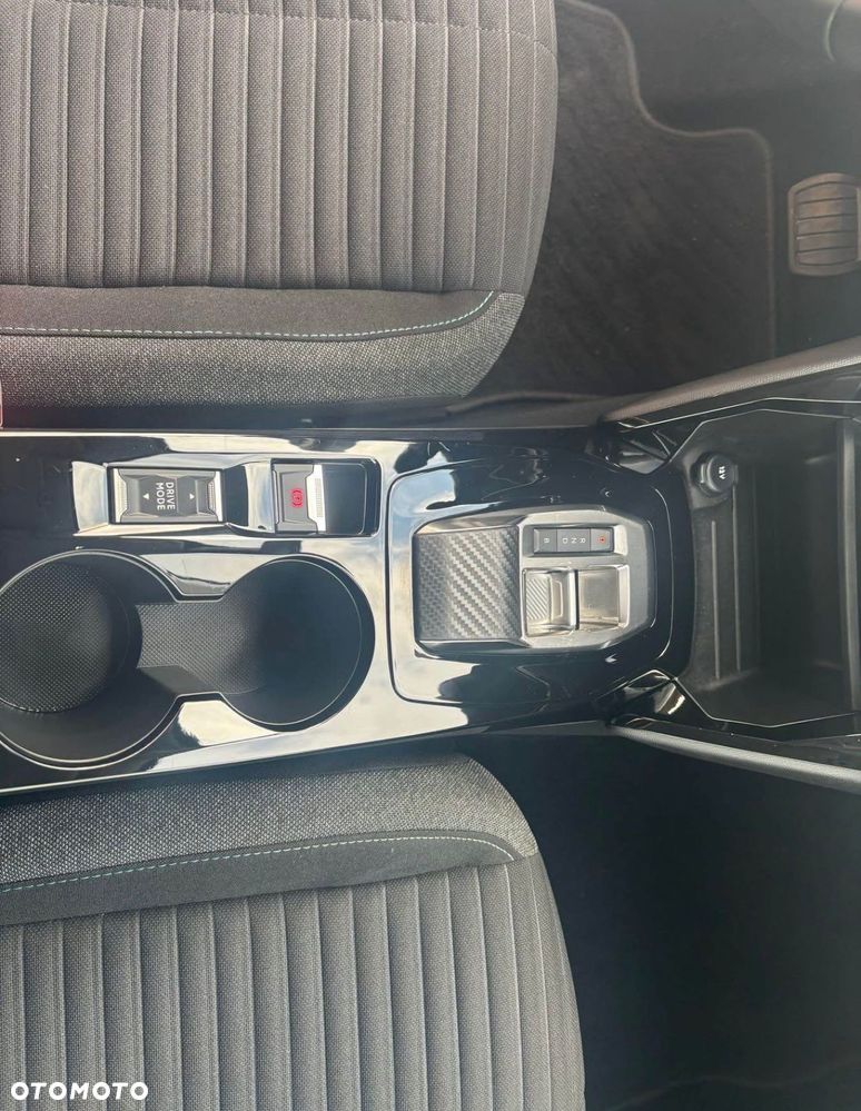 Peugeot 208 Elektromotor 136 E-Style - 12
