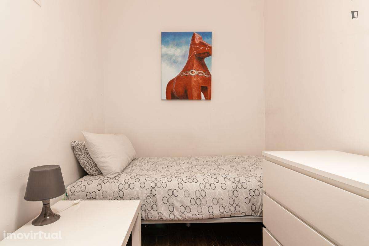 Quarto - localizado em Arroios Lisbon - Grande imagem: 3/14
