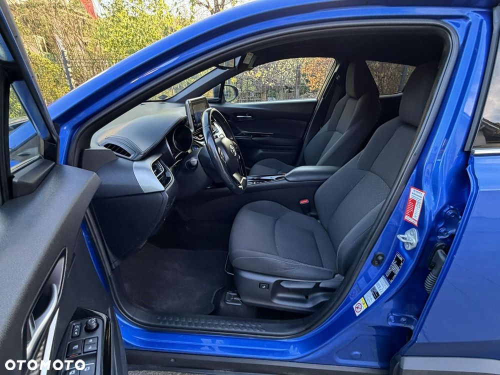 Toyota C-HR - 11