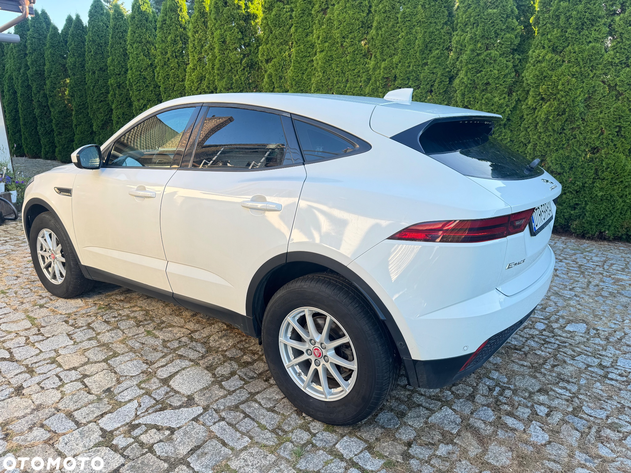Jaguar E-Pace 2.0 i4D AWD - 9