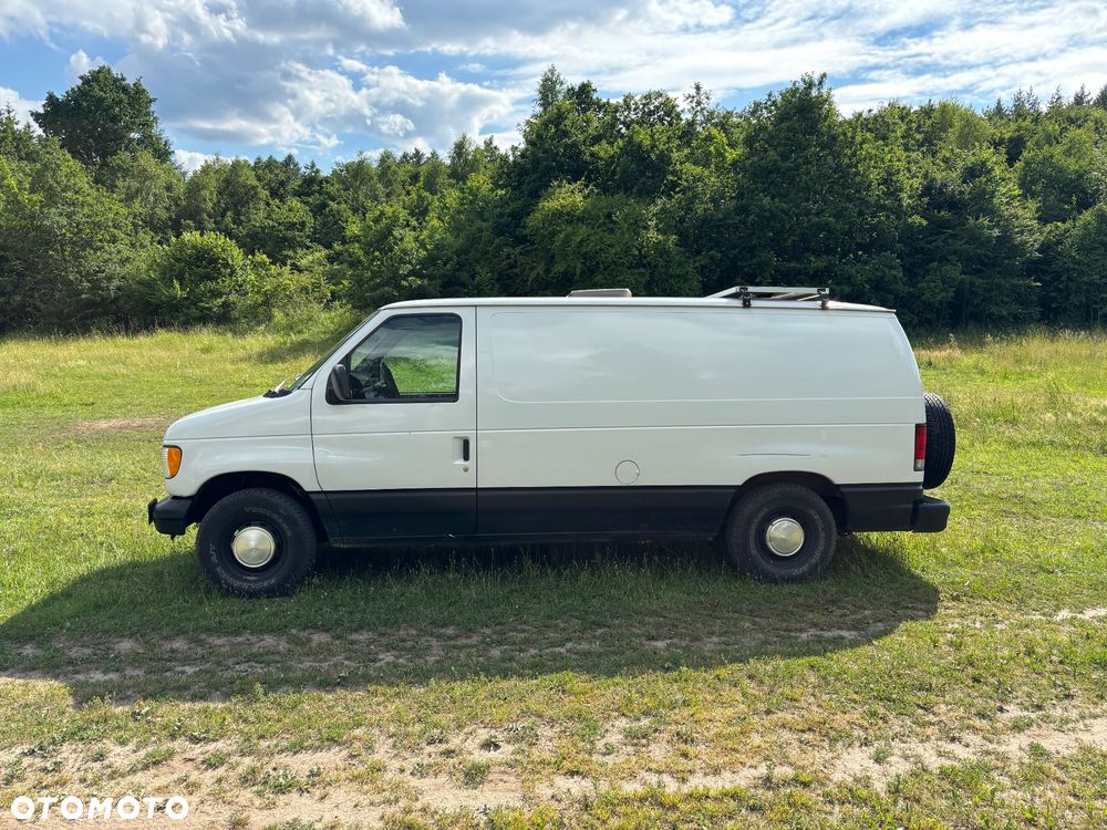 Ford Econoline - 8