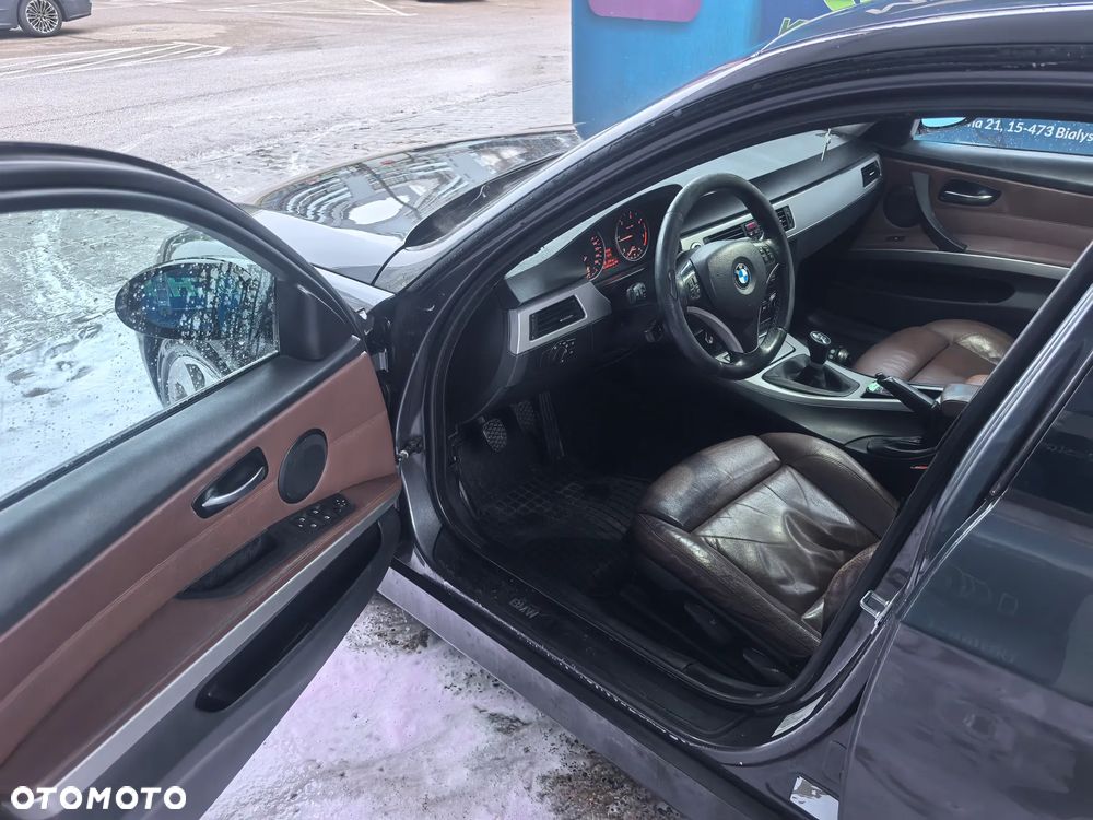 BMW Seria 3 318d - 6
