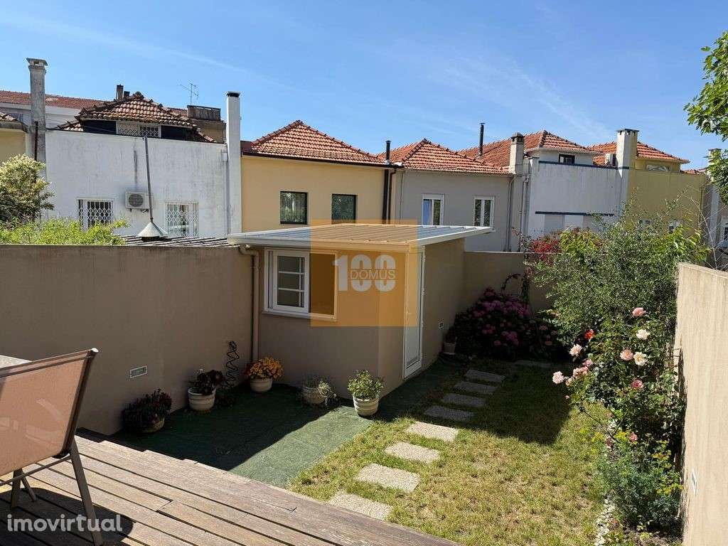 Moradia T3 com jardim, varanda e garagem em Cedofeita - Grande imagem: 2/29