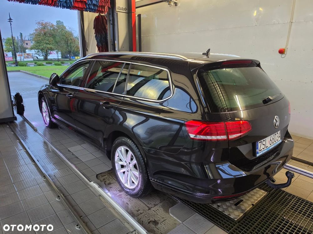Volkswagen Passat 2.0 TDI SCR DSG Business - 13