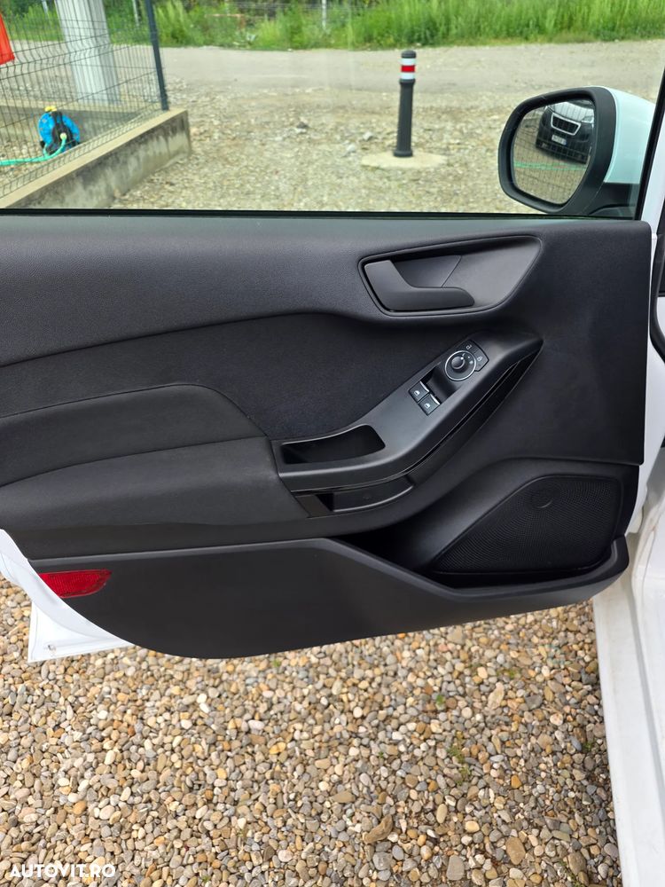 Ford Fiesta - 22