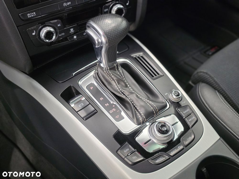 Audi A4 Avant 2.0 TDI Quattro S tronic - 28