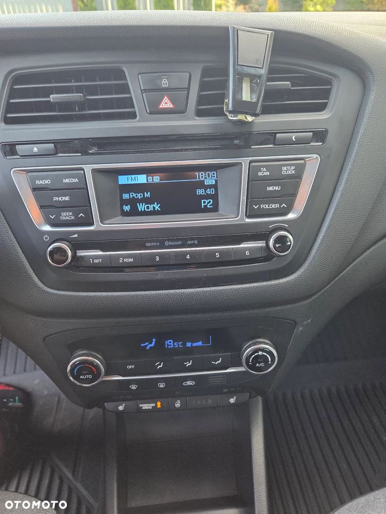 Hyundai i20 1.2 Intro Edition - 30