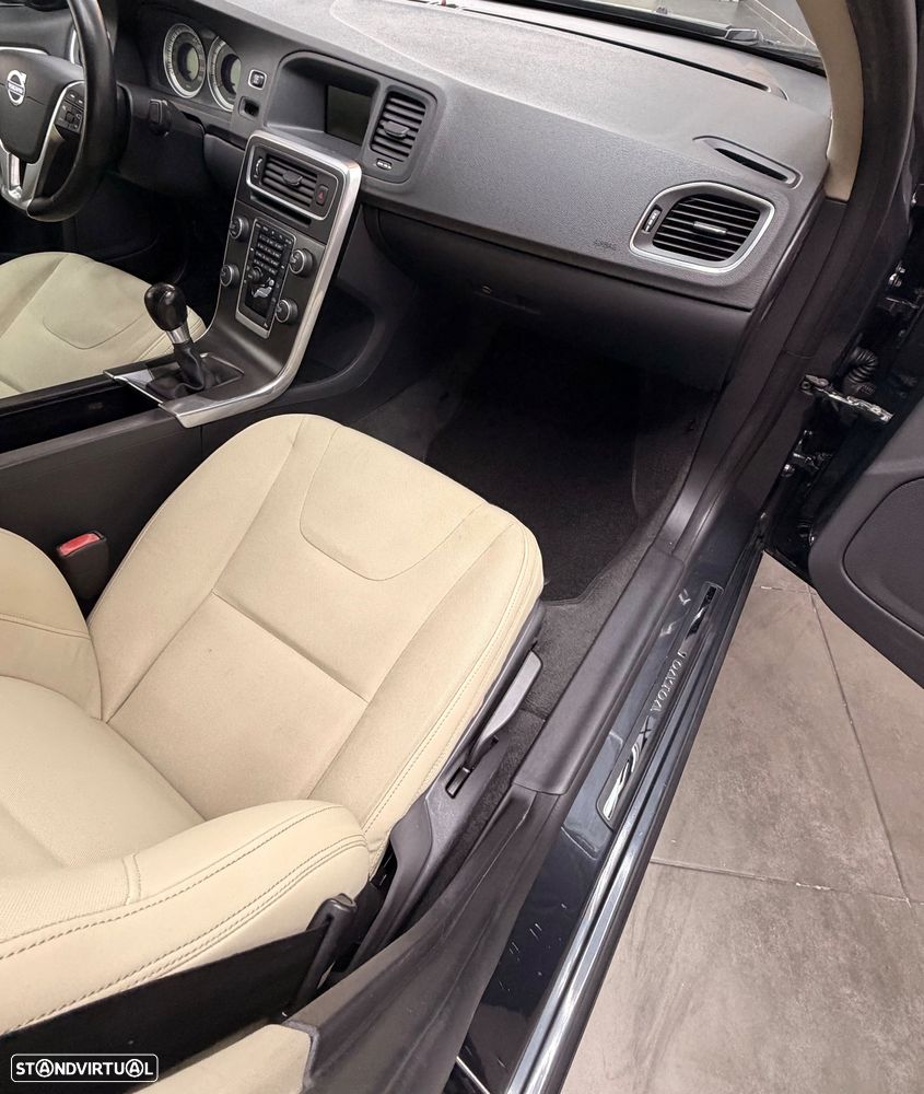 Volvo S60 2.0 D3 Summum Start/Stop - 35