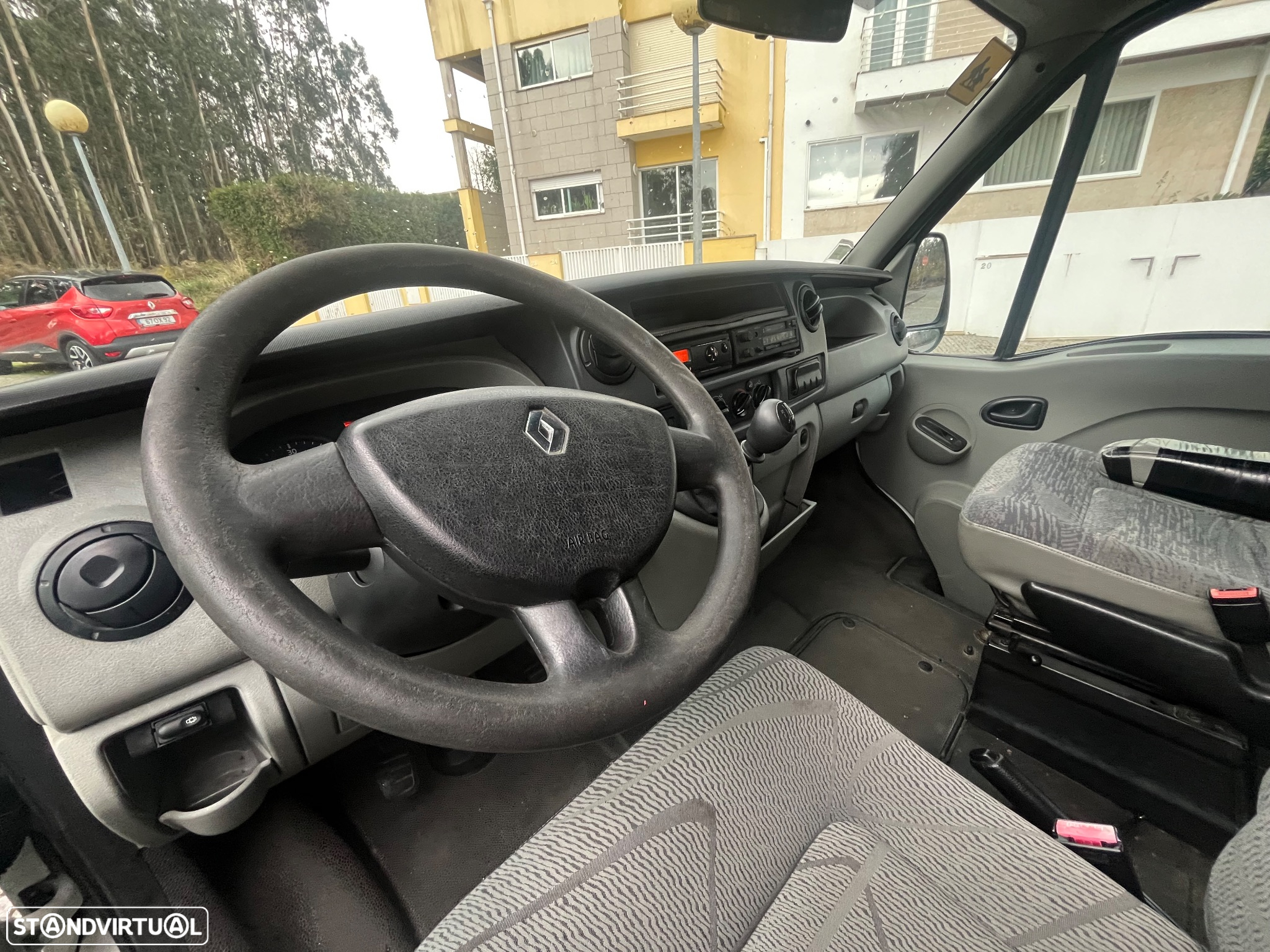 Renault Master 2.5 DCI 16 Lugares- Minibus - 18