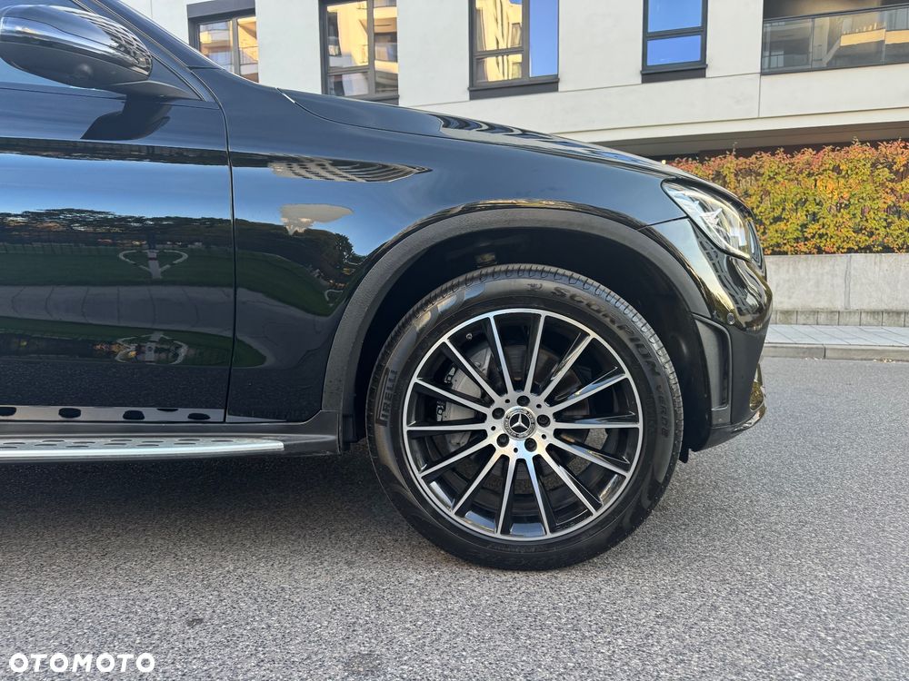 Mercedes-Benz GLC 300 4Matic 9G-TRONIC AMG Line Advanced - 5