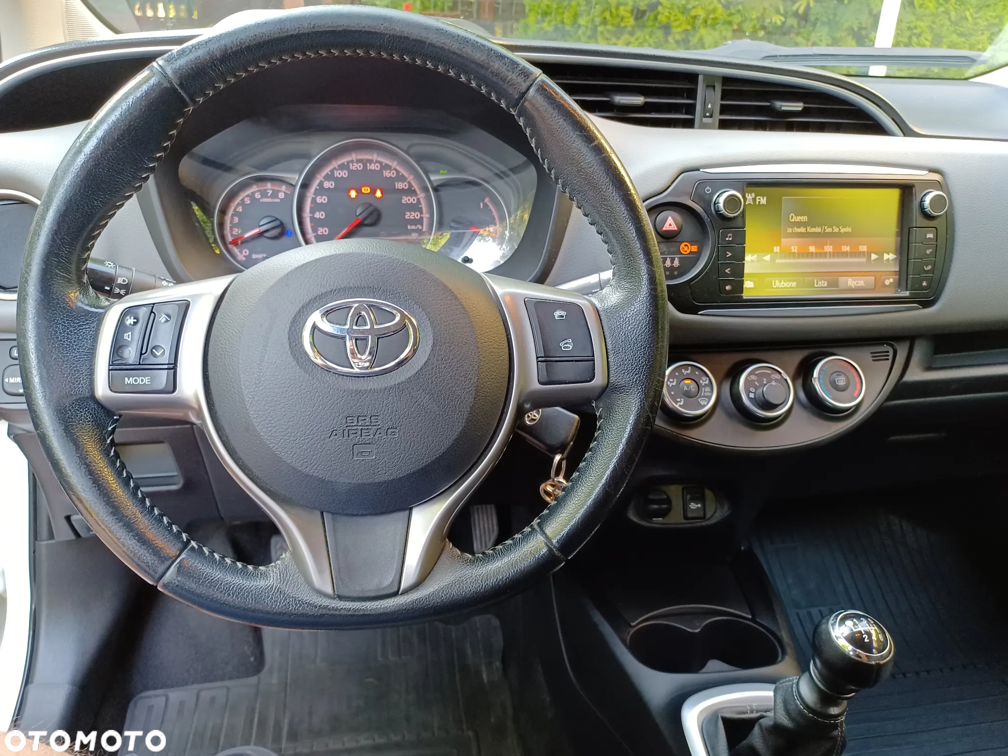 Toyota Yaris 1.33 Premium - 12