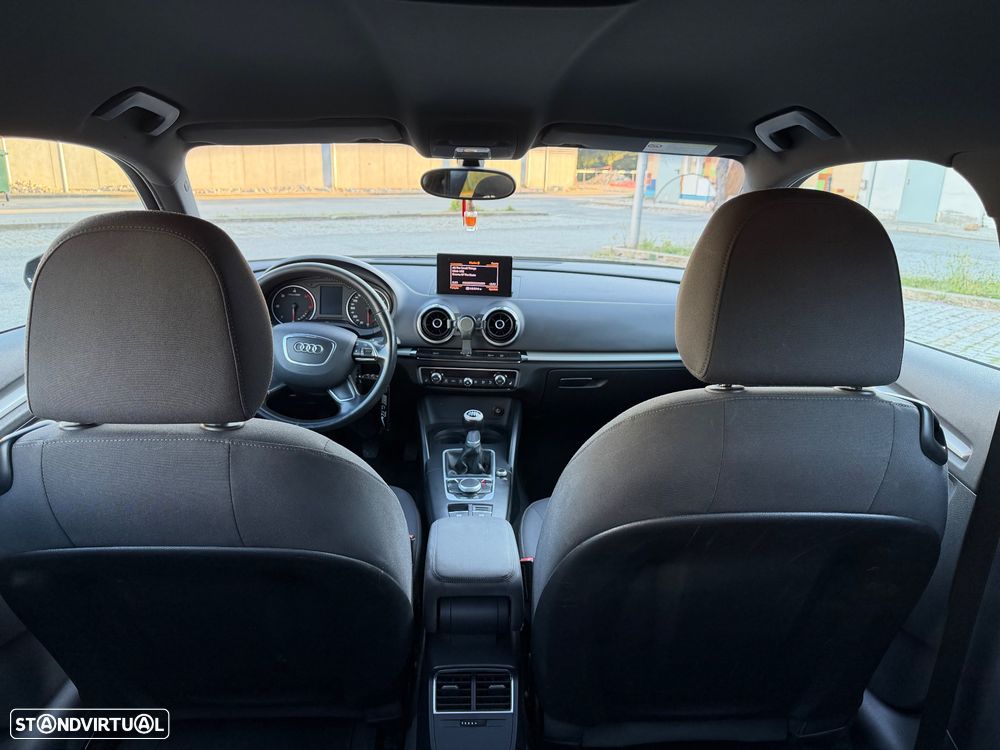 Audi A3 1.6 TDI DPF Ambiente - 10