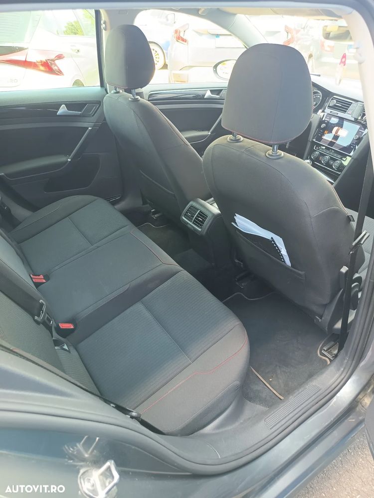 Volkswagen Golf - 7