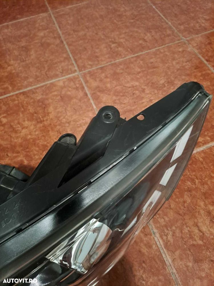 Far stanga xenon Kia Optima an 2010-2015 original Europa - 4