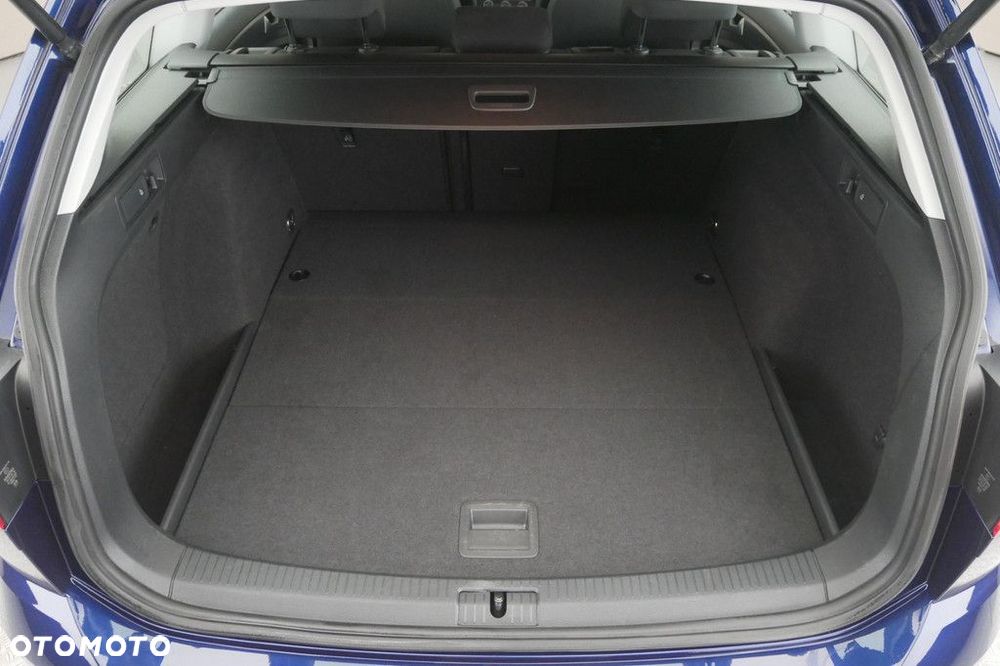 Volkswagen Golf Variant - 16