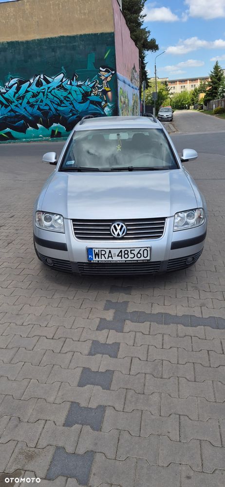 Volkswagen Passat - 1