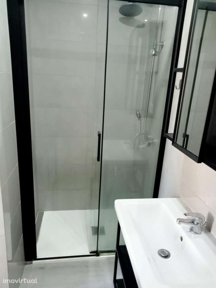 Estúdio - localizado em Norton de Matos Coimbra - Grande imagem: 5/7