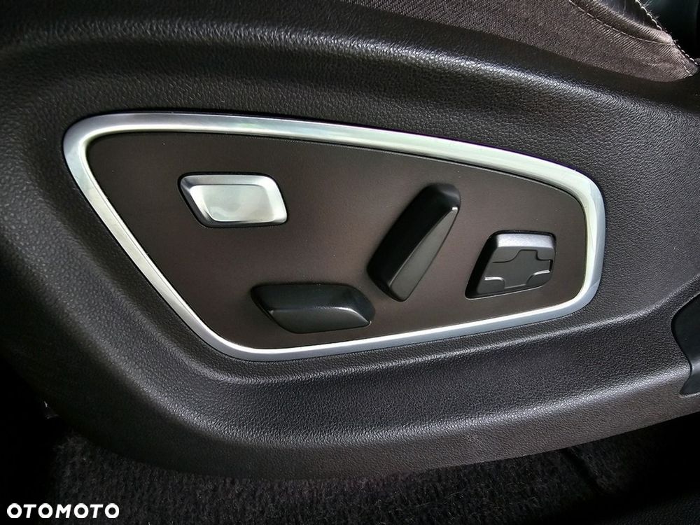 Renault Espace 1.6 dCi Energy Initiale Paris EDC - 32