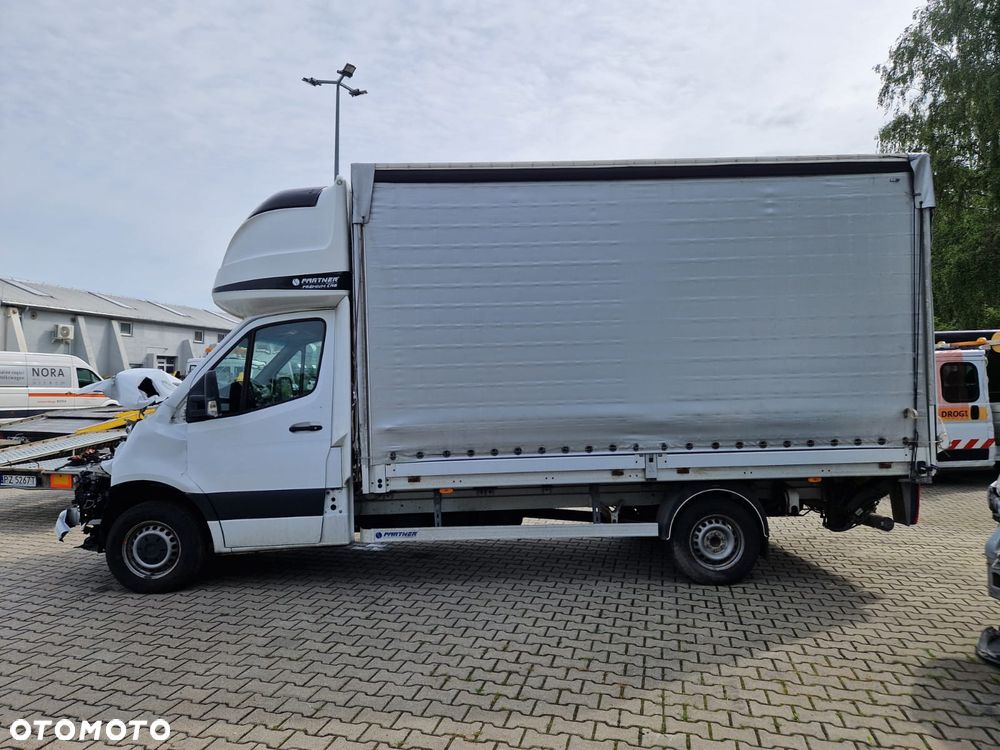 Mercedes-Benz Sprinter 317 - 7