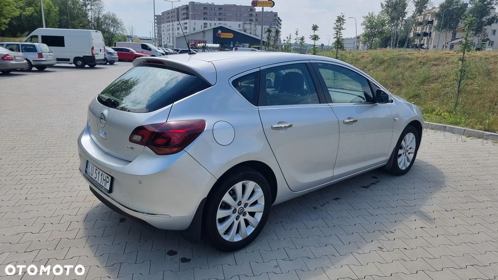 Opel Astra 1.7 CDTI Cosmo - 9