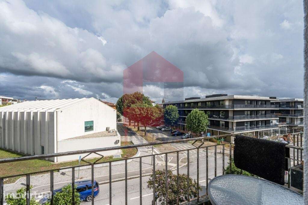 Apartamento T2 no Centro de Vila Verde - Grande imagem: 3/20