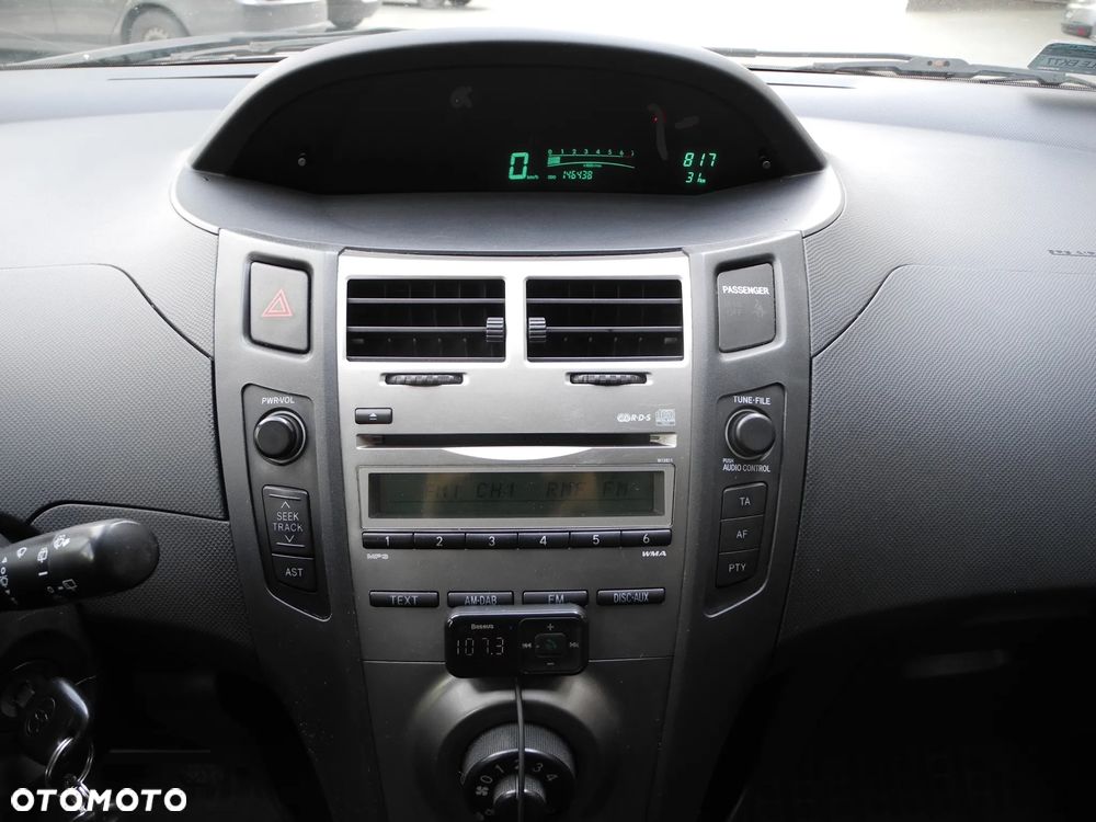Toyota Yaris - 7