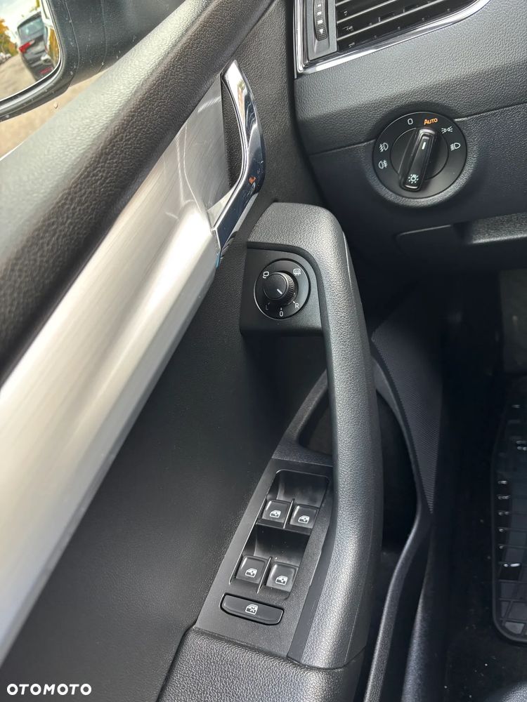 Skoda Octavia 2.0 TDI Ambition DSG - 11