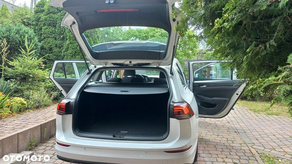 Volkswagen Golf - 6