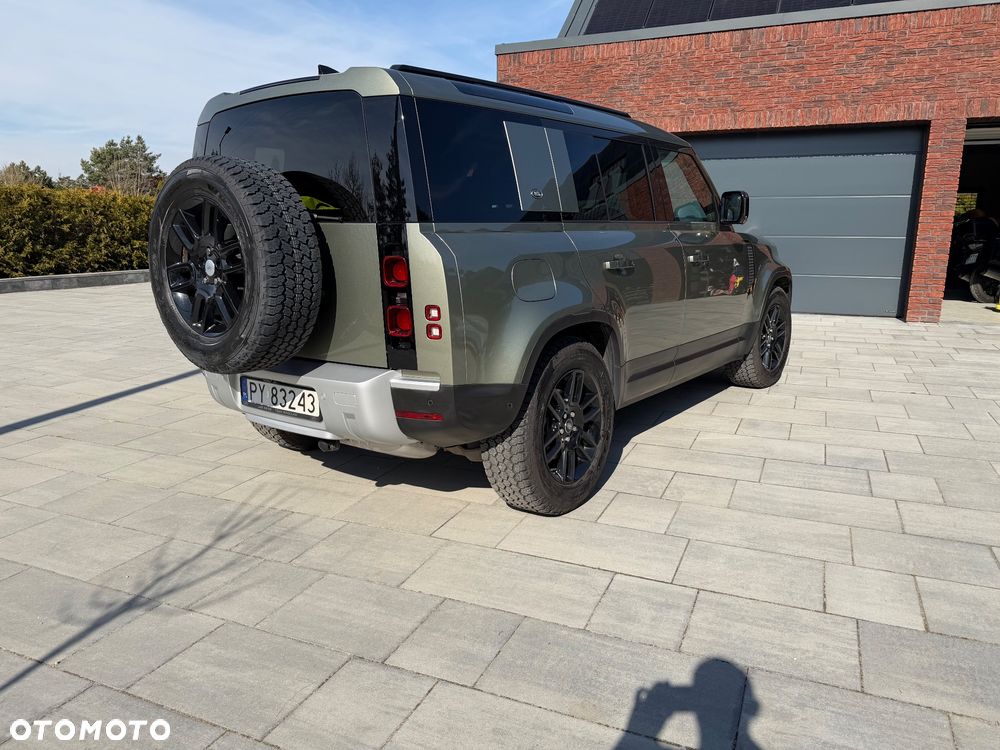 Land Rover Defender - 12