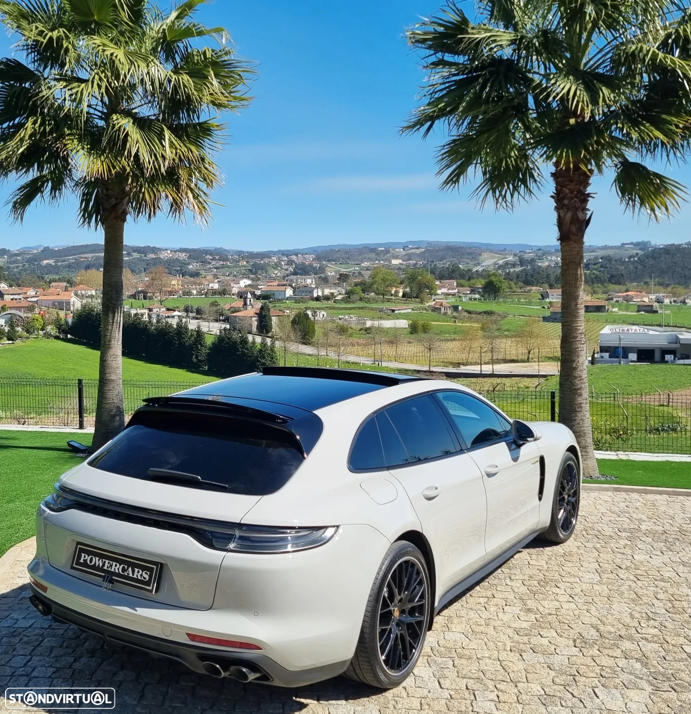 Porsche Panamera Sport Turismo 4 E-Hybrid - 11