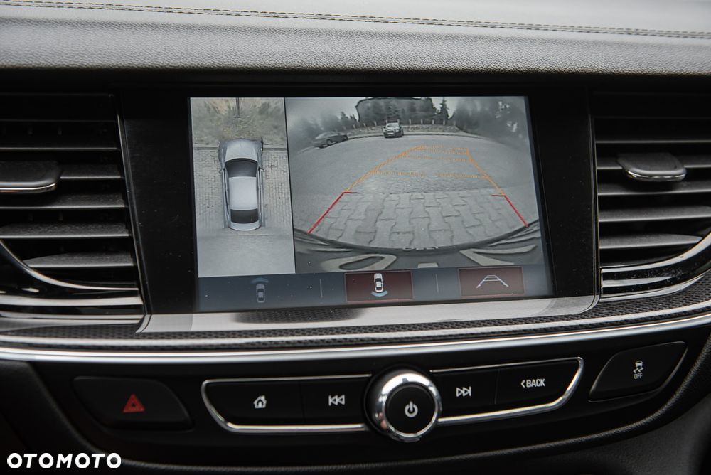 Opel Insignia - 24