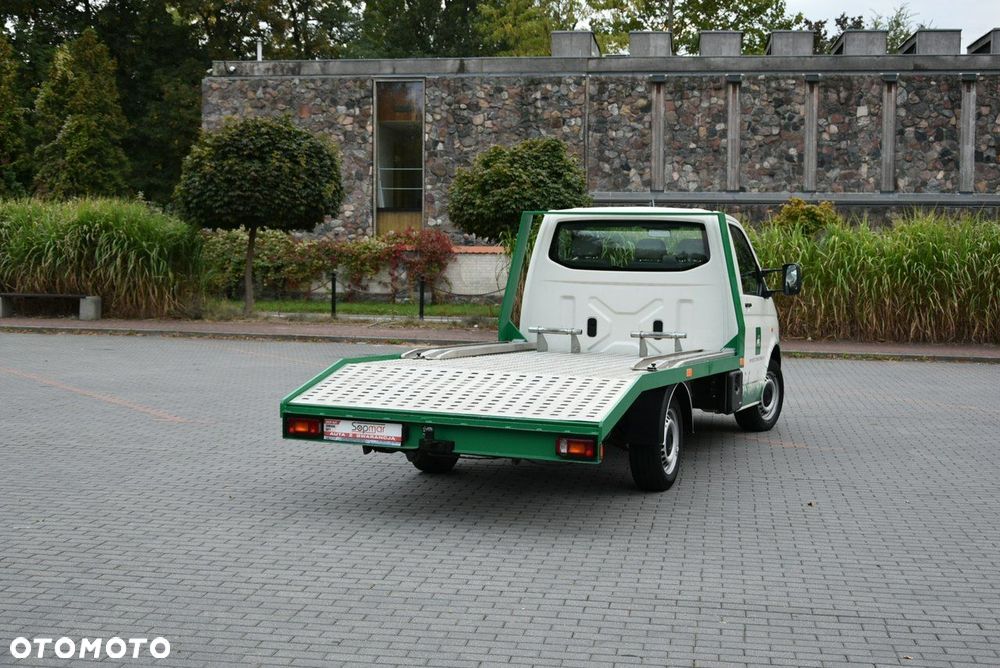 Volkswagen Transporter - 7