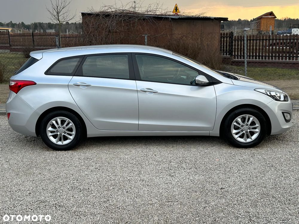 Hyundai i30 i30cw 1.6 CRDi Trend - 19