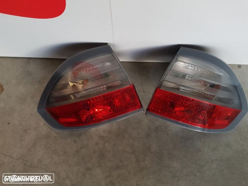 Farolins traseiros Ford S-Max 2008 - 1
