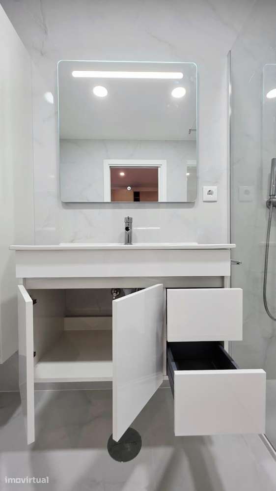 Apartamento T1+1 - Totalmente renovado - Ermesinde - Grande imagem: 2/52