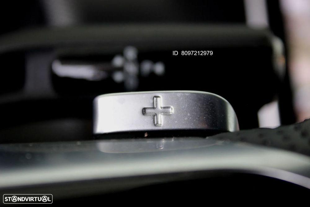 Mercedes-Benz GLC 300 e 4Matic 9G-TRONIC AMG Line Advanced - 17