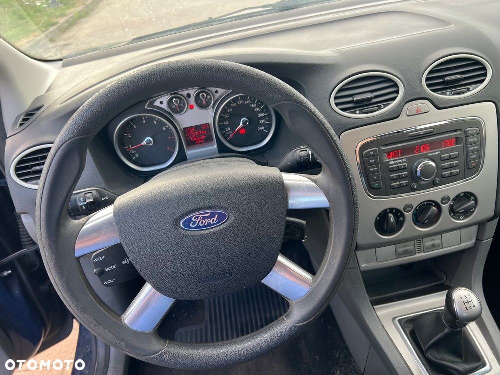 Ford Focus 1.4 16V Ambiente - 6