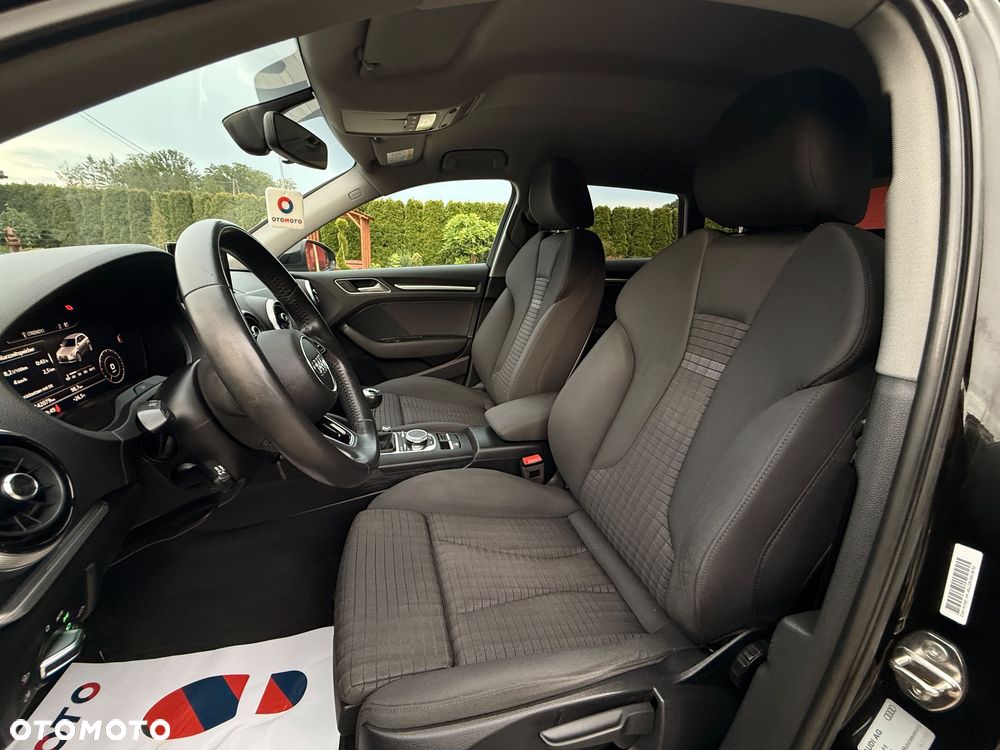 Audi A3 Sportback 2.0 TDI design - 17