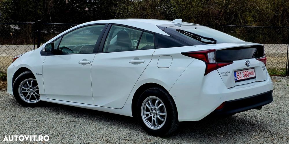 Toyota Prius Hybrid Executive - 4