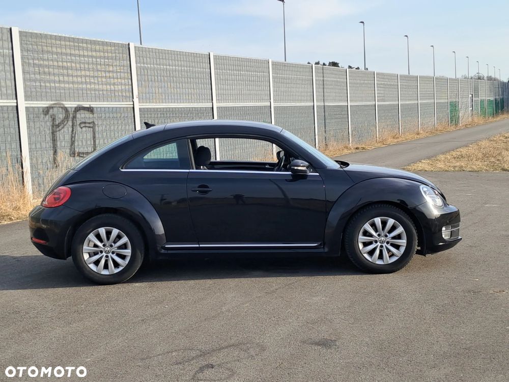Volkswagen Beetle 1.6 TDI DPF Blue Motion Technologie Design - 14