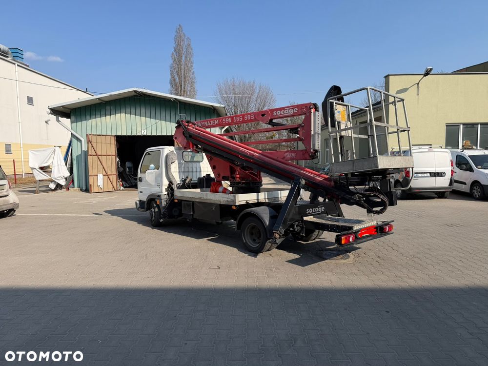 Nissan Cabstar - 4