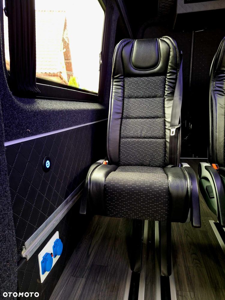 Mercedes-Benz Sprinter 907.255 - 8