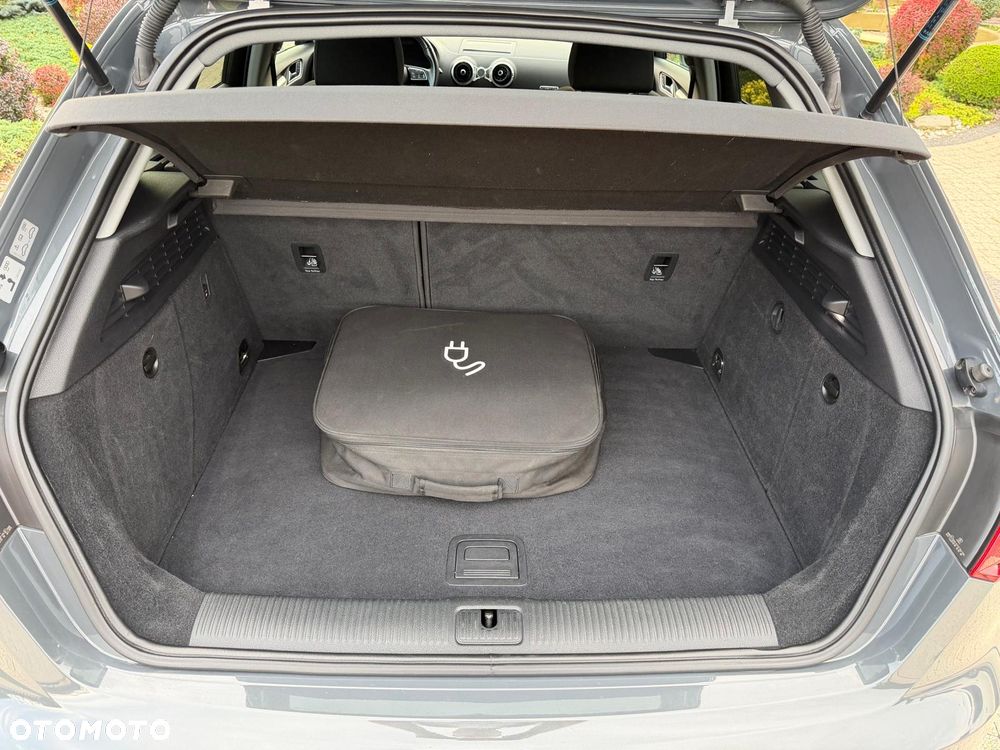 Audi A3 Sportback 40 e-tron S tronic design - 22