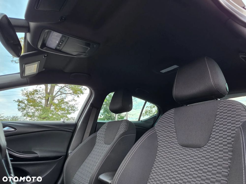 Opel Astra 1.4 Turbo Edition - 21