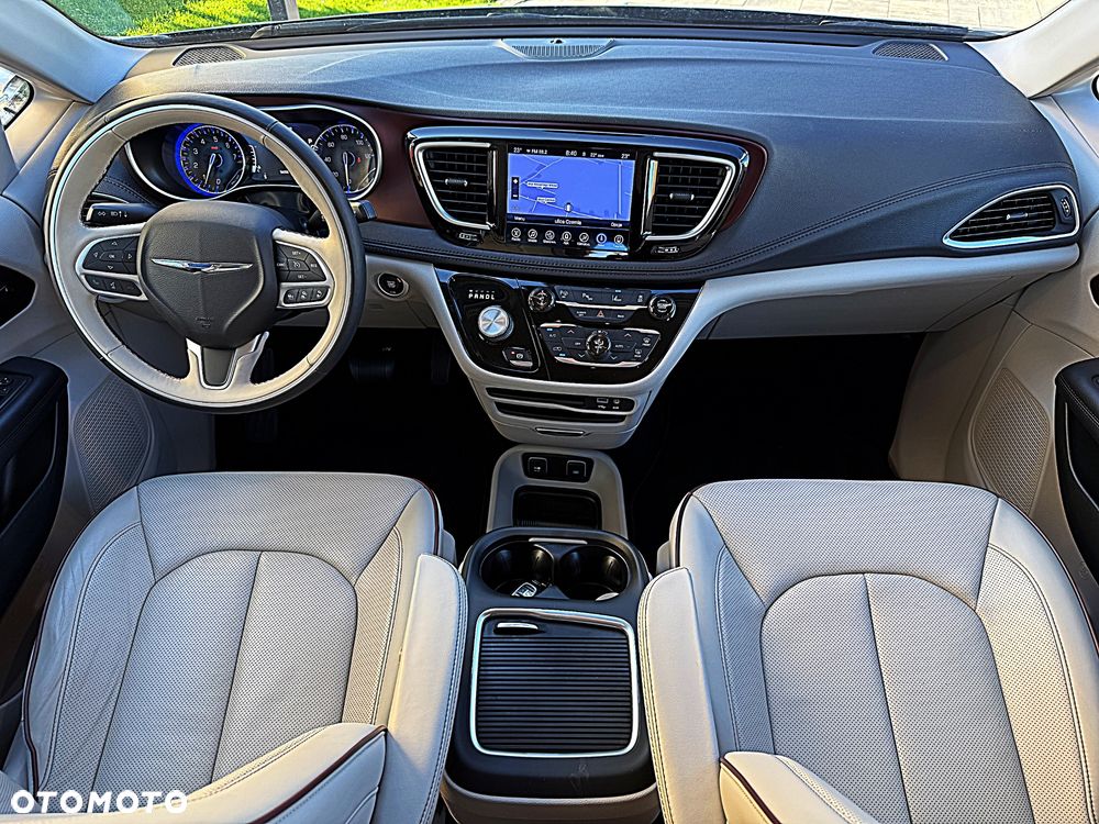 Chrysler Pacifica - 13