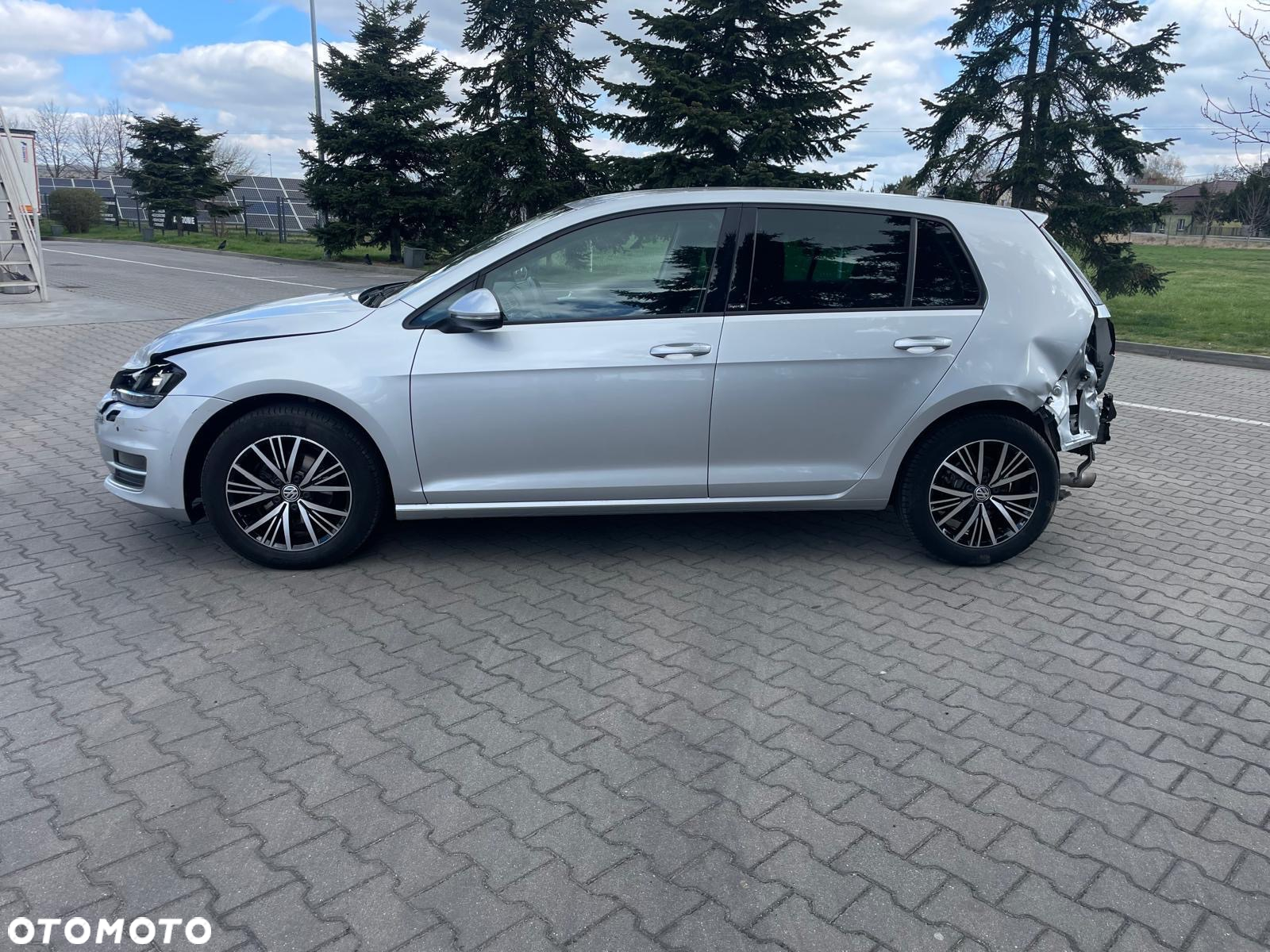 Volkswagen Golf 1.2 TSI BlueMotion Technology Allstar - 6