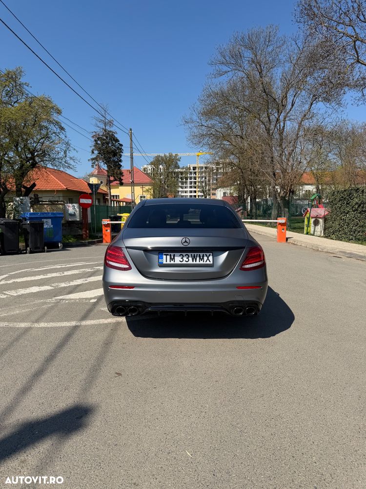 Mercedes-Benz E - 2