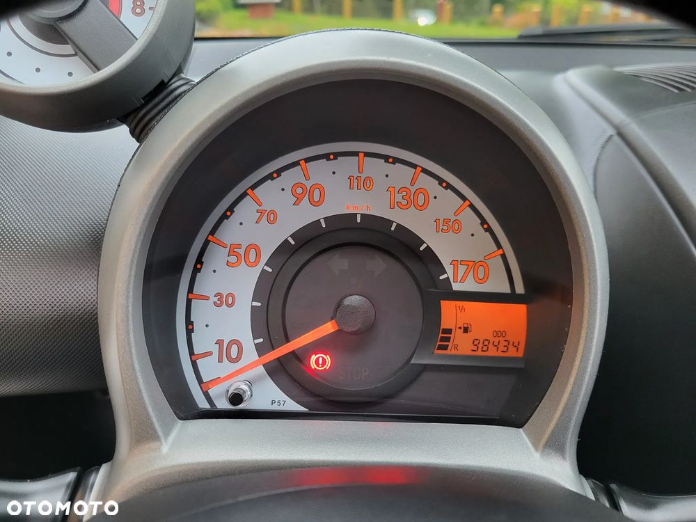 Peugeot 107 1.0 Trendy - 22
