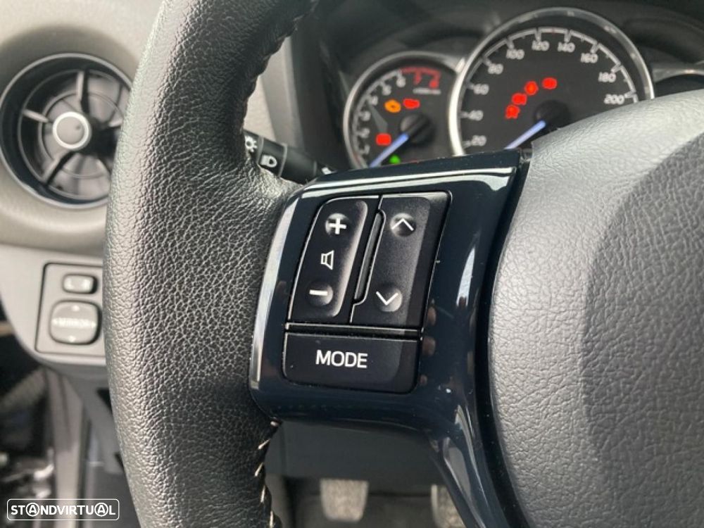 Toyota Yaris 1.0 VVT-i Exclusive - 14