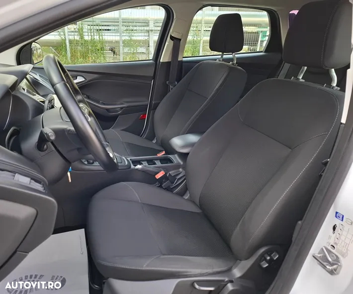 Ford Focus 2.0 TDCI Powershift Titanium - 20